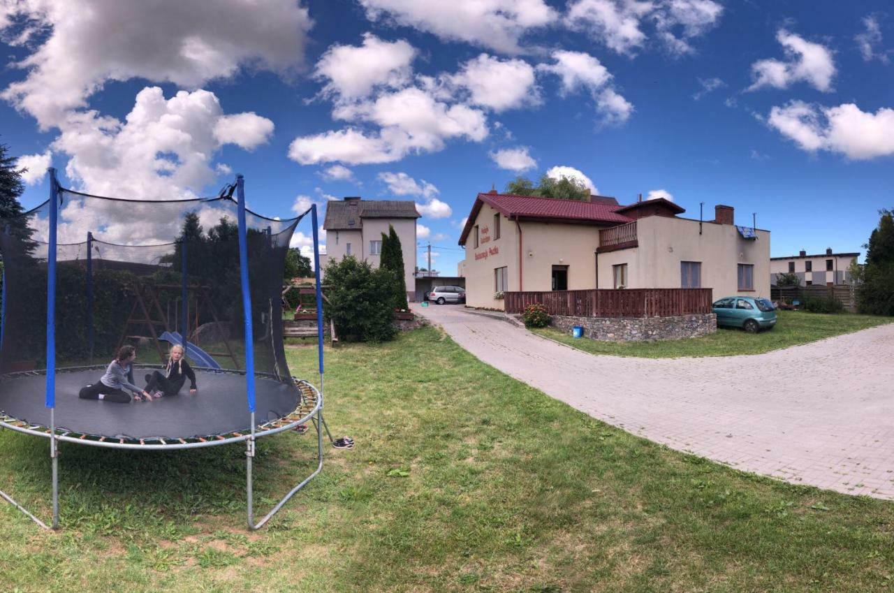 Pokoje Goscinne & Restauracja Pestka Choczewo Bagian luar foto