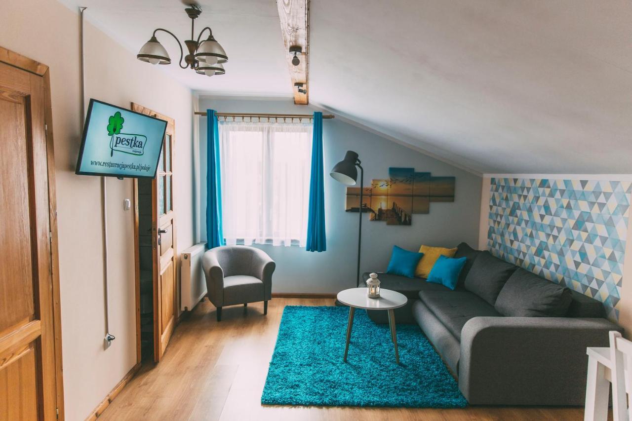 Pokoje Goscinne & Restauracja Pestka Choczewo Bagian luar foto