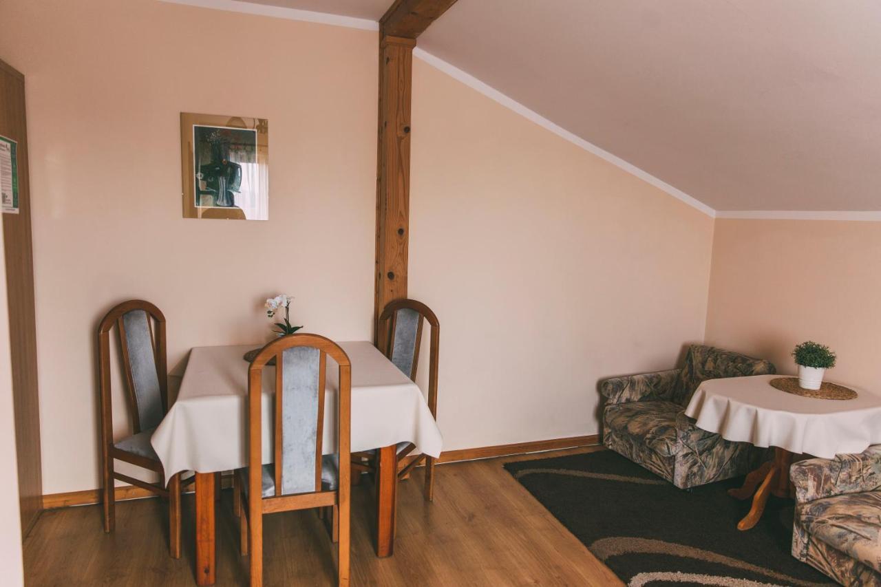 Pokoje Goscinne & Restauracja Pestka Choczewo Bagian luar foto