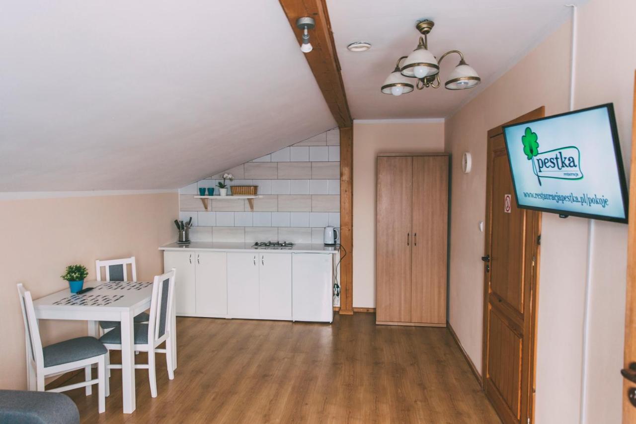 Pokoje Goscinne & Restauracja Pestka Choczewo Bagian luar foto